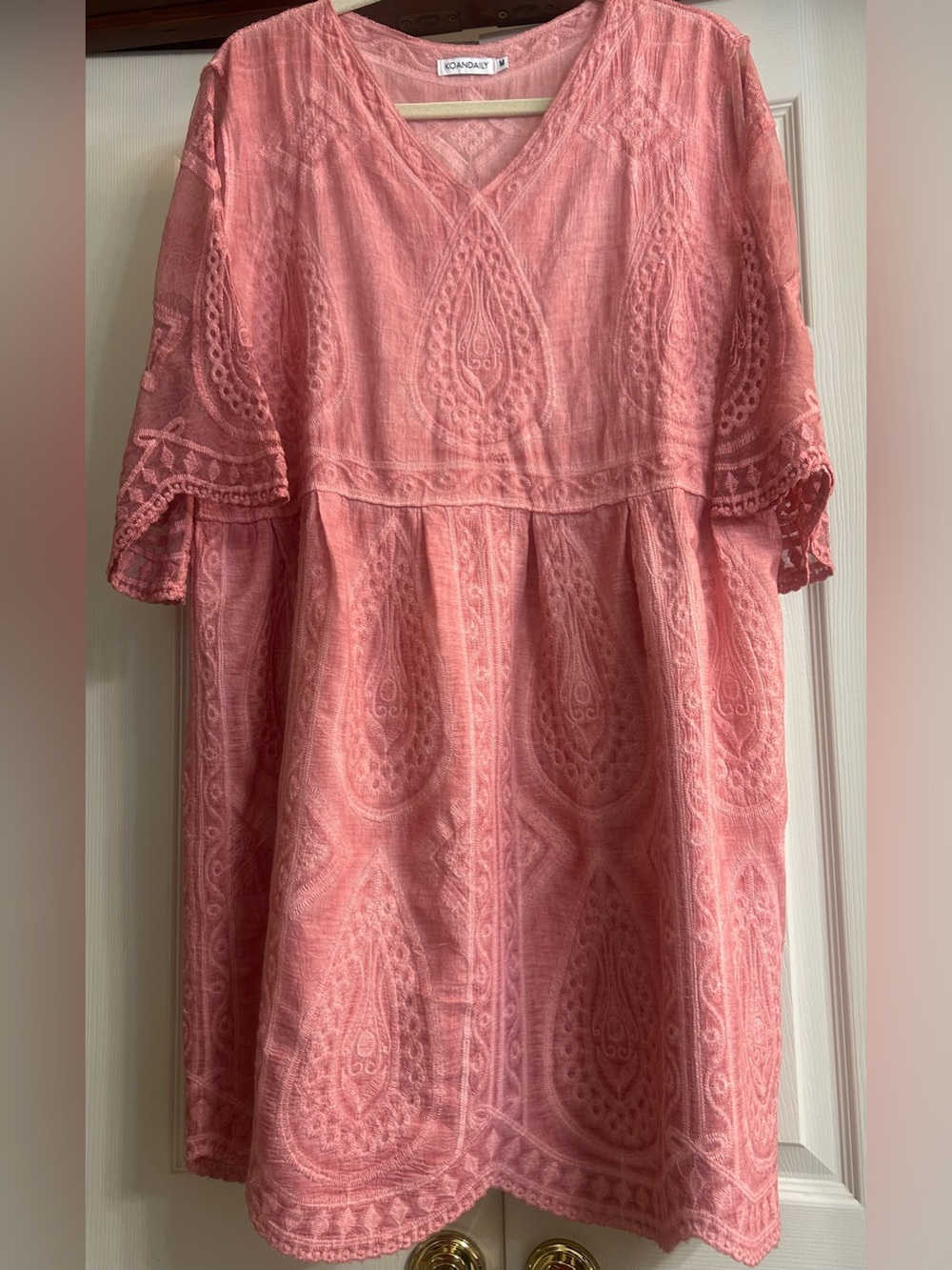 Konadaily Embroidered Rose-Pink V‑Neck Midi Dress - Picture 5 of 8